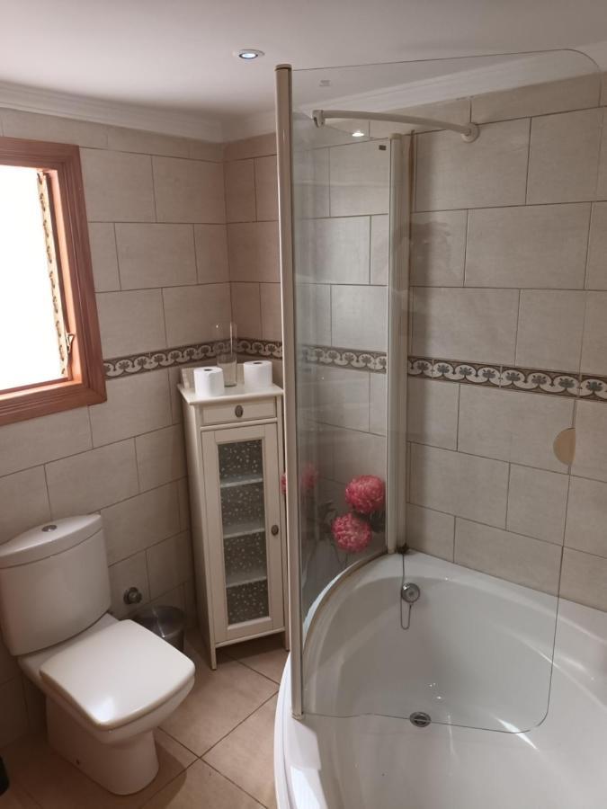 Apartamentos As De Guia, Playa De Las Canteras Лас-Пальмас-де-Гран-Канария Экстерьер фото